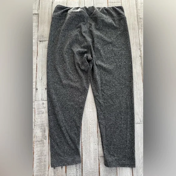Women’s Gray Athletic Capris - Picture 3 of 6